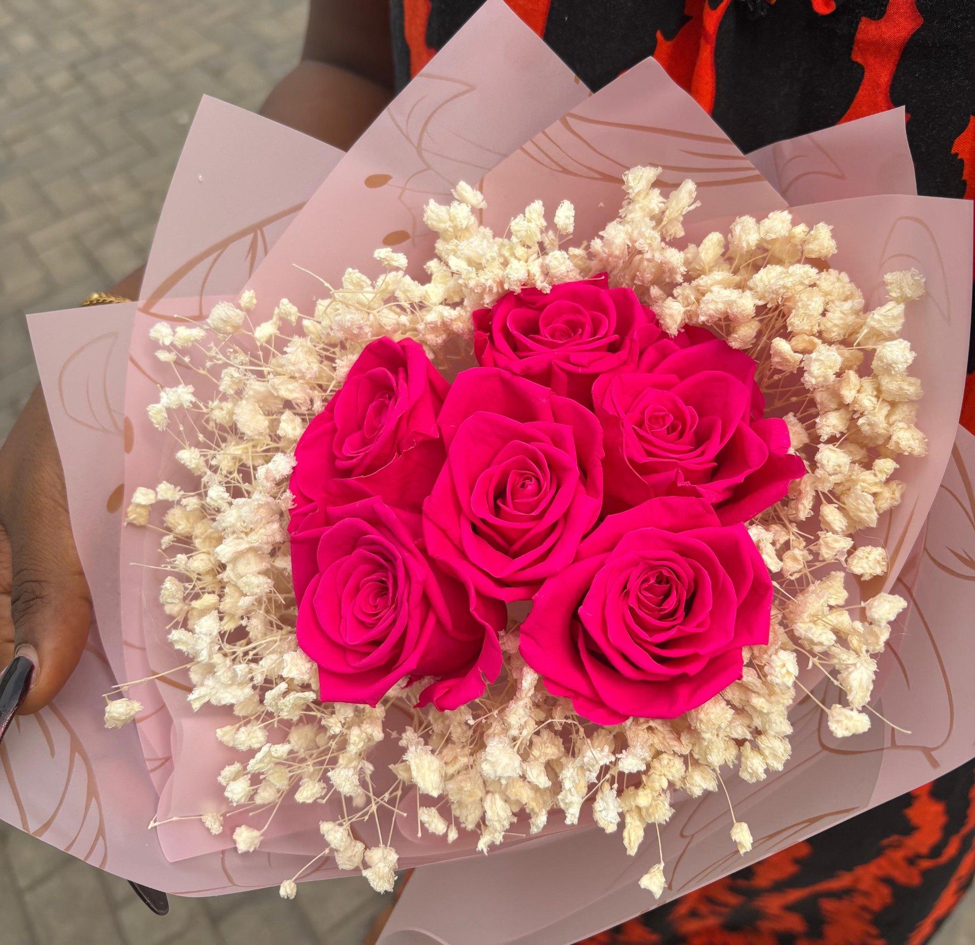 Magenta roses with gold accents graduation bouquet gift Abuja Nigeria FOA_gifts